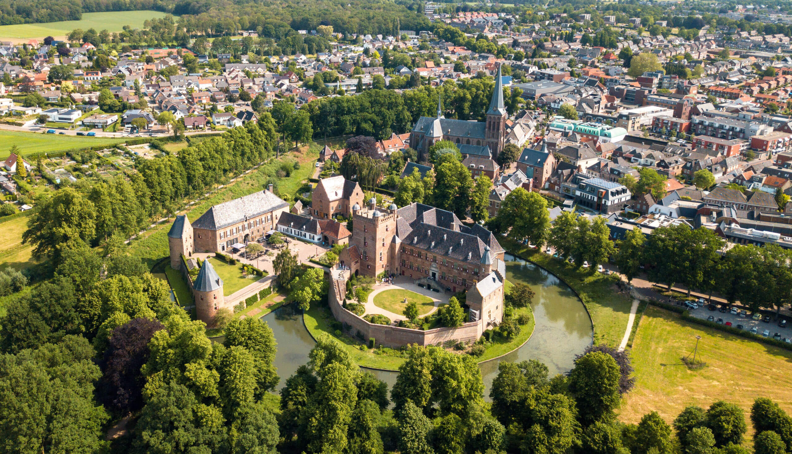 Kasteelstad & oudste tuin